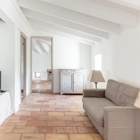 La Demeure Provencale Au Charme Suranne