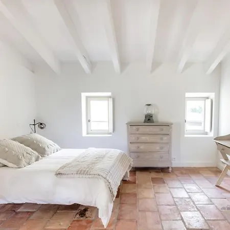 La Demeure Provencale Au Charme Suranne Nimes