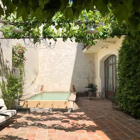 La Demeure Provencale Au Charme Suranne Nimes