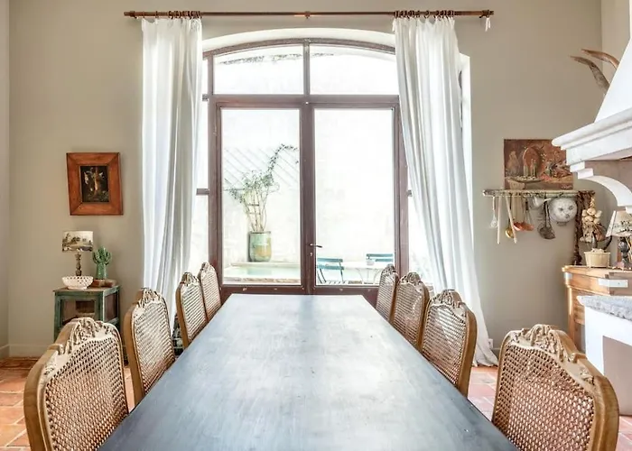 La Demeure Provencale Au Charme Suranne Villa Nimes